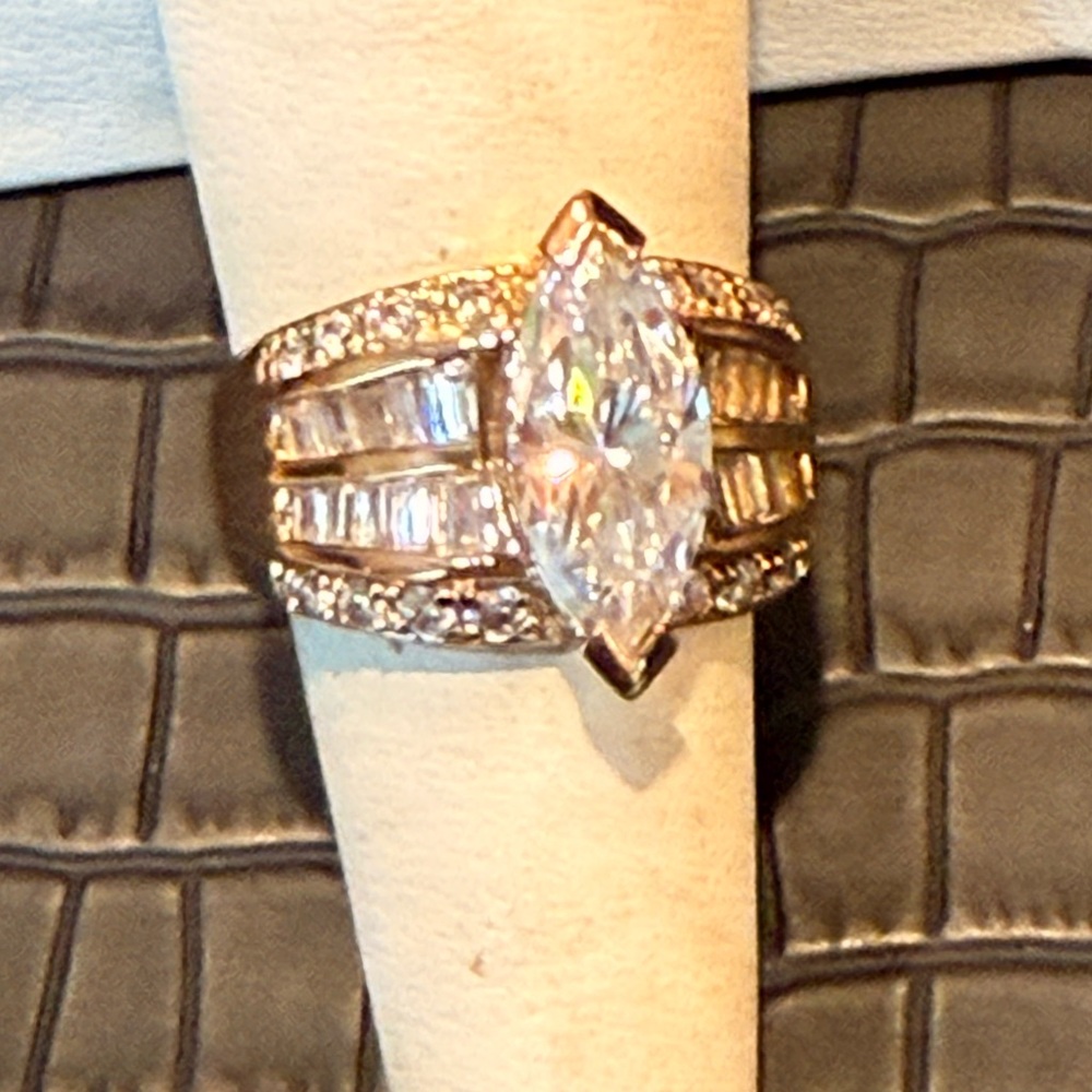 Marquis Ring